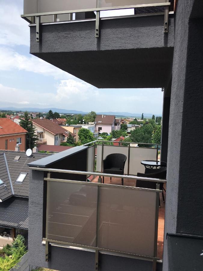 Apartment Sun Lakes Senec Extérieur photo
